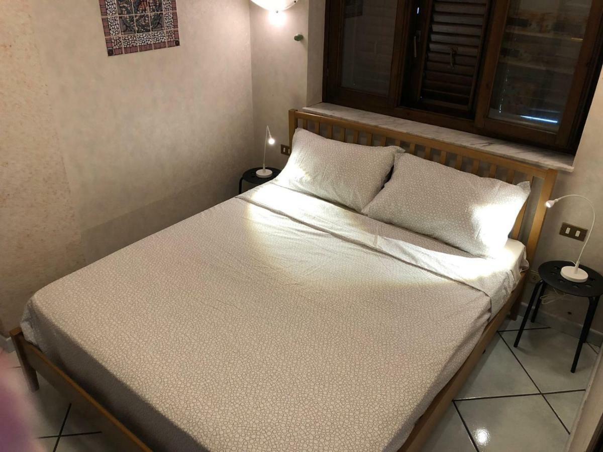 Adele'S Apartment - Mulinia Residence อาชิเรอาเล ภายนอก รูปภาพ